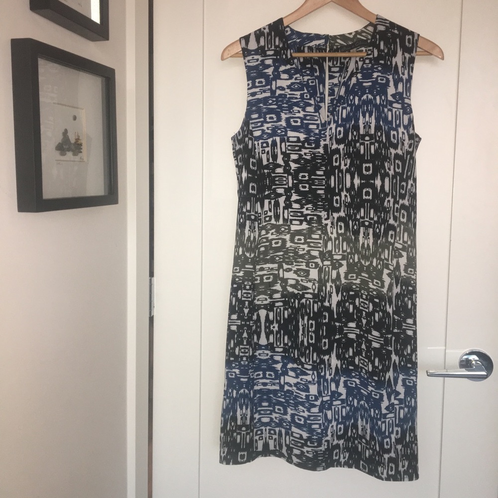 Shift print dress with pockets